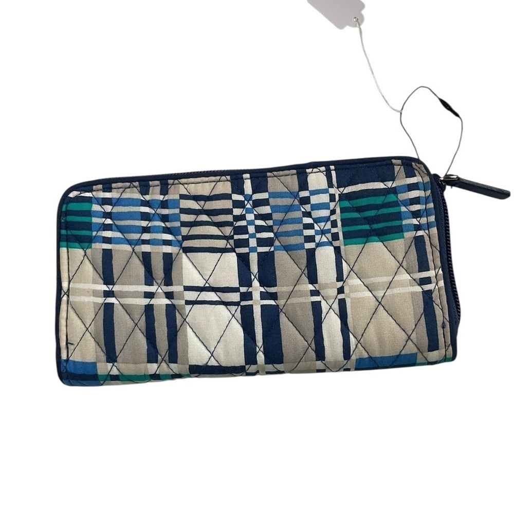 Vera Bradley RFID Georgia Blue and Cream Quilted Wallet - Picture 2 of 8